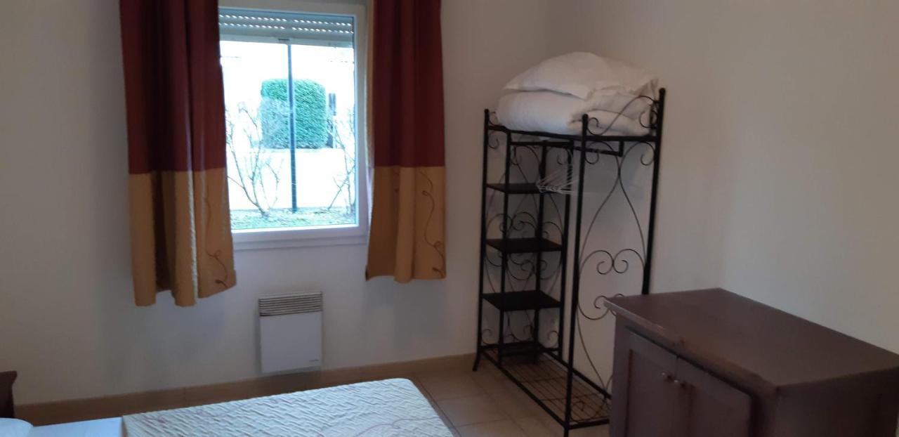 Charmant Logement Avec Piscine 贝尔热拉克 外观 照片